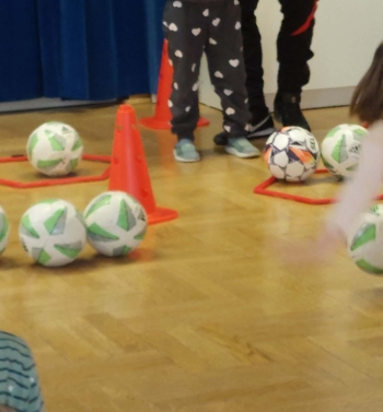 4d1f09ae-0719-40b9-829e-8a9a5e7bbdb9